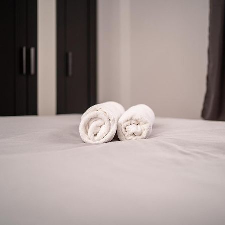 Central Apartment In Belfast City Centre - Sleeps 5 People Ngoại thất bức ảnh